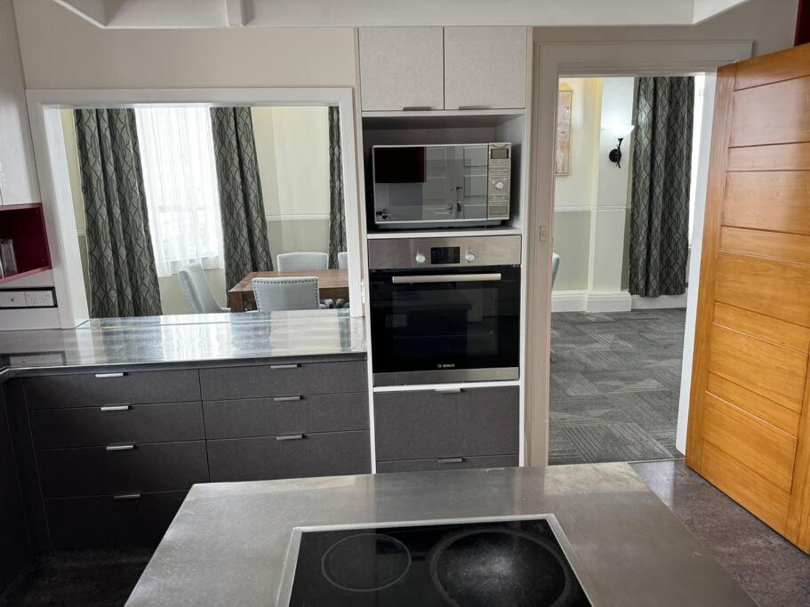 4 Large Bedroom Apartment In The City Hastings Exterior photo